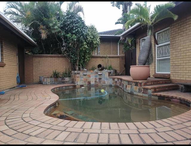 3 BEDROOM TOWNHOUSE FOR SALE IN ARBORETUM